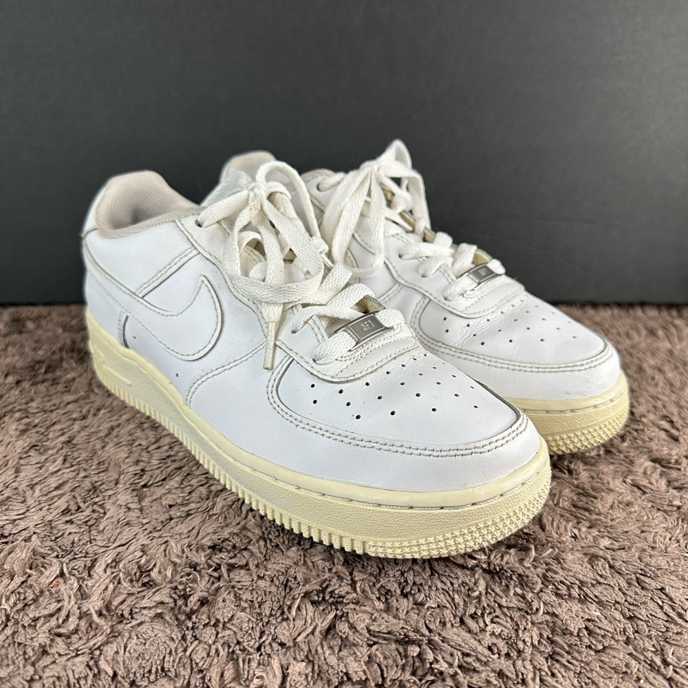 Nike White Airforce 1